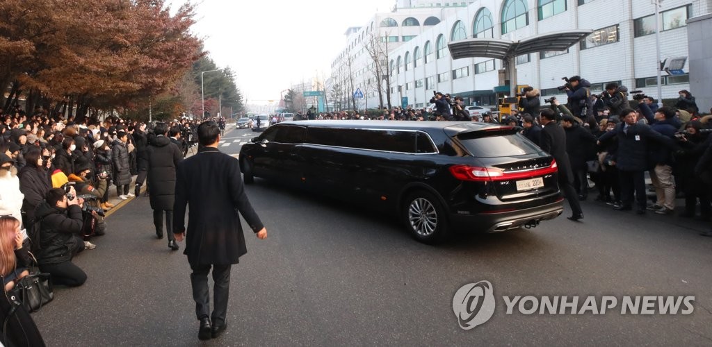 12��21��W�ȡA�b�����o�s��|�A�j�寻���e���X�l�����{�����\�e�O�C�]���p���^