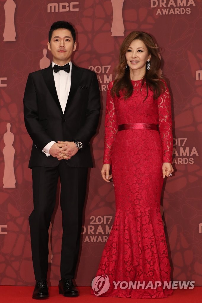 �t���i���M�����Q�G�۬���