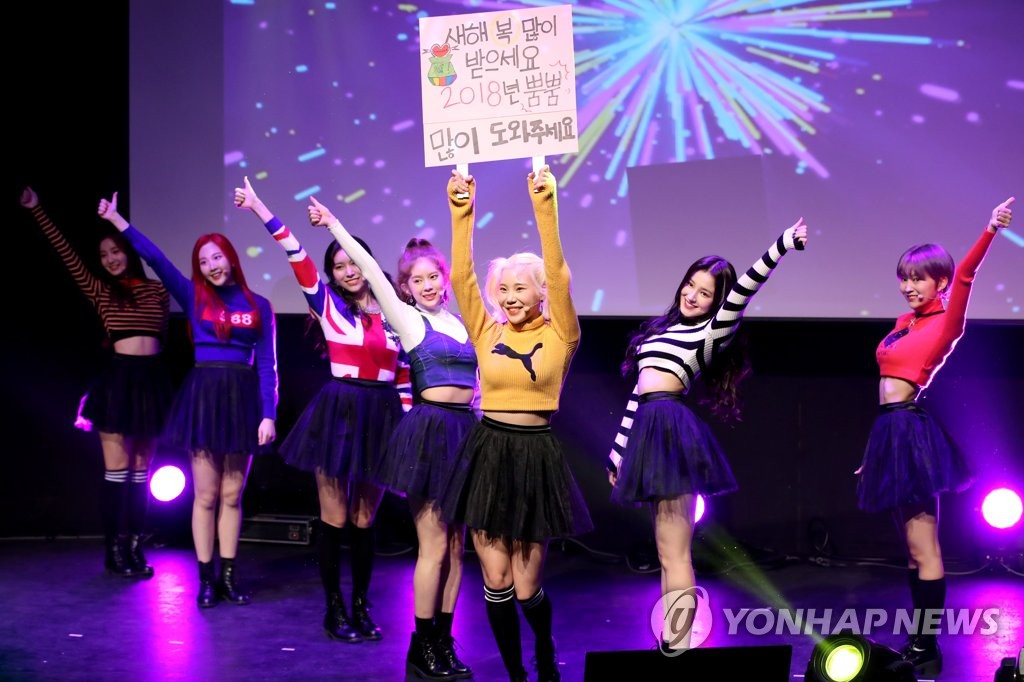 ���k��MOMOLAND�s�~�o�s��