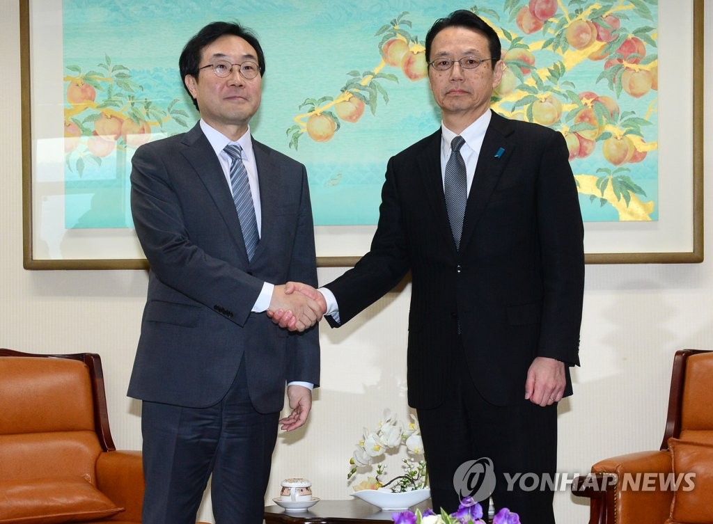 1��8��W�ȡA�b�����~�泡�j�ӡA�n���~�泡���b�q�M����A���������׾��]���^�P�饻�~�Ȭ٨Ȭw�j�v�w�����������˪v�|��|�ͫe����X�v�C�]���p���^