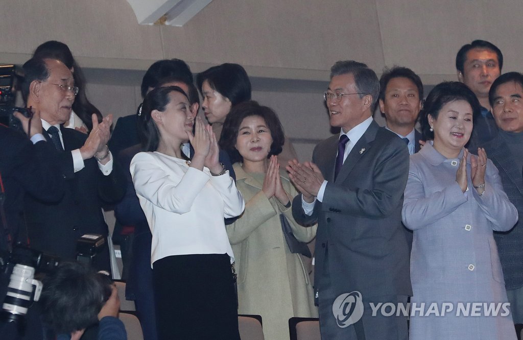 2��11��U�ȡA�b������ߤ����@���A��b�G�P���A�V�����x�Τ@�P�[�ݤT���W�ީ��ֹκt�X�C���_�̦������ën�B���P���B��b�G�M�����Q�k�h�C�]���p���^