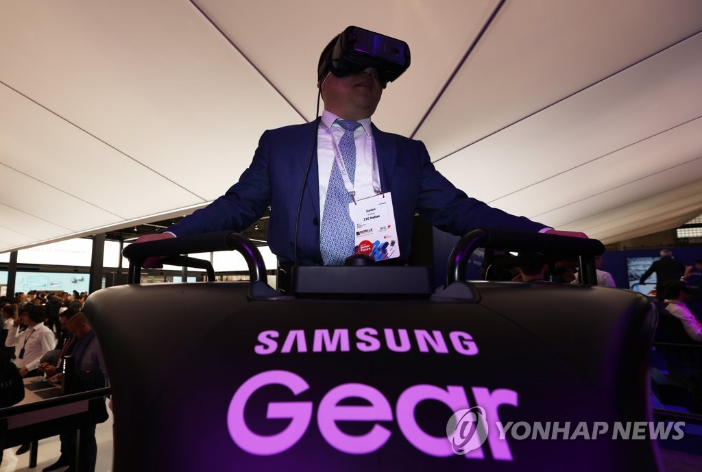 �T�PGear VR�G��MWC