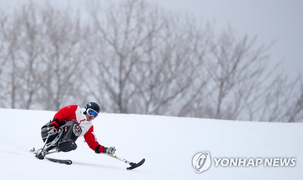 �ݯe���๣������