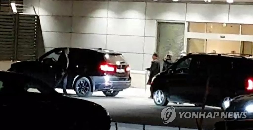 ���A�~�ۭ�����