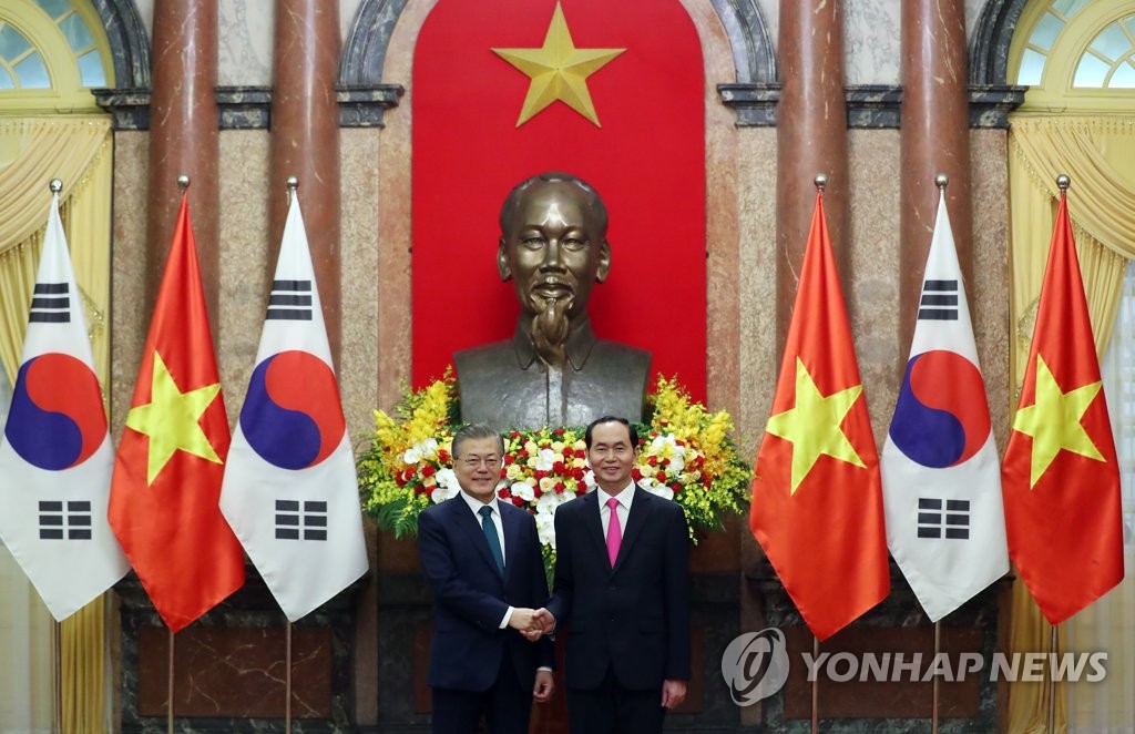 ���a�ɶ�3��23��W�ȡA�b�V�n�e���A�n���`�Τ�b�G�]���^�P�V�n��a�D�u���j���|�歺���|�ͫe����X�v�C(���p��)