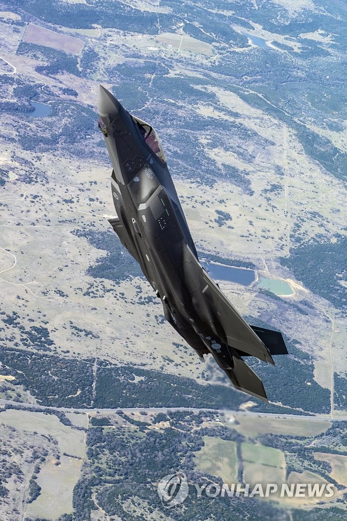���[F-35A�խ�