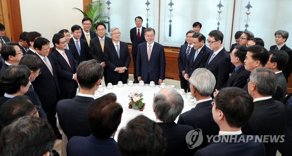 4��19��A�b�C�˻O�A��b�G�ܽдC���S�|����\���ͷ|�C�Ϭ���b�G�P�C���S��͡C�]���p���^