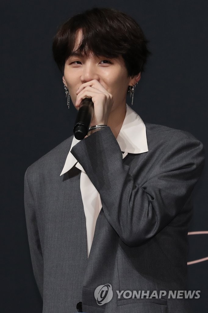 ���u�֦~��SUGA