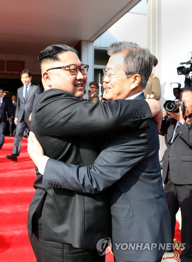 韓朝首腦依依惜別