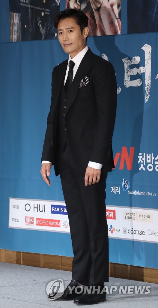 �t��������