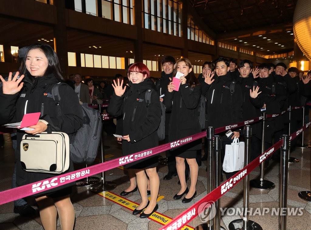 10��30��A�b�������������AWT�ܽd�Φ����ǳƭ����X�ҡC�]���p���^