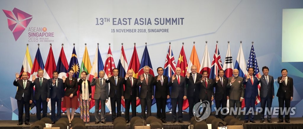 ���a�ɶ�11��15��W�ȡA�b�s�[�Y�s�F����ڷ|�i���ߡA�n���`�Τ�b�G�]���G�^�X�u��13���F�Ȯp�|�]EAS�^�ûP�U���ɤH�X�v�d���C�]���p���^