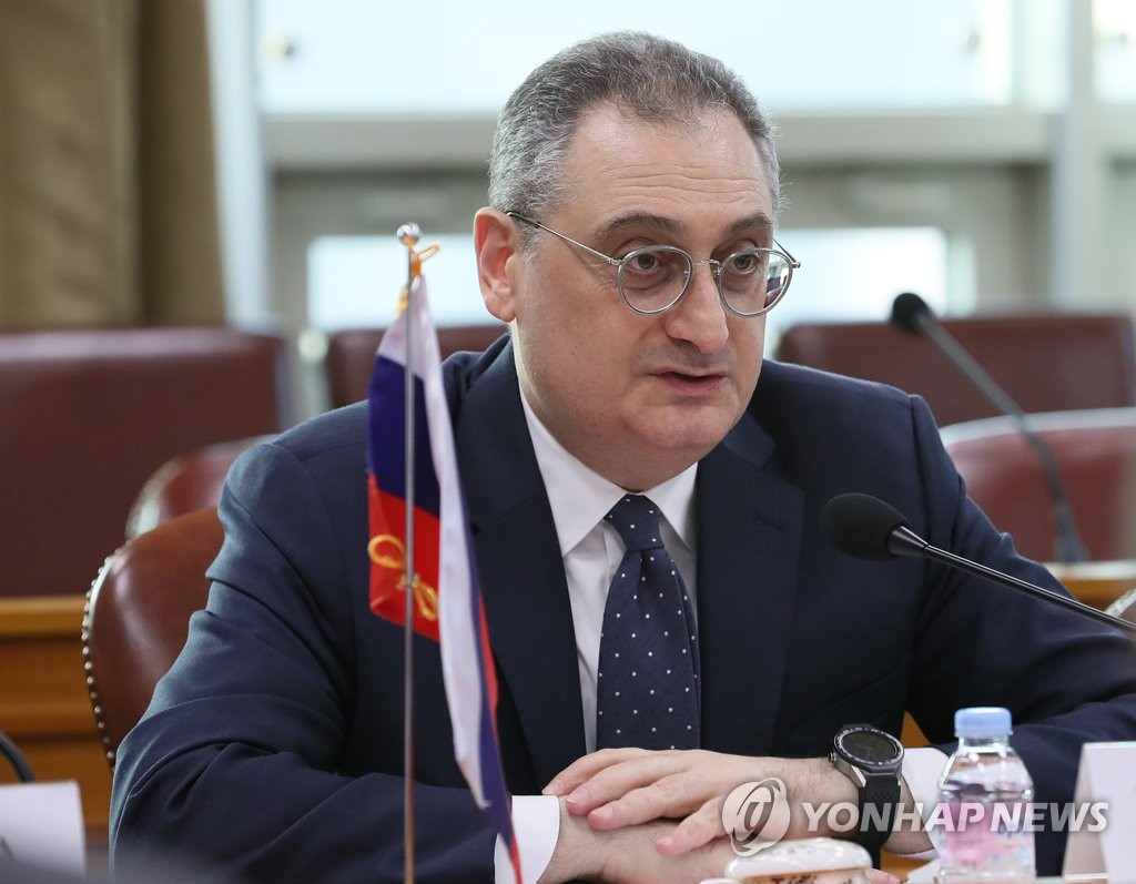 12��18��A�b�����~�泡�A�Xù���t�d�ȤӨưȪ��ƥ~�����j���Ҧb�|�W�o���C�]���p���^