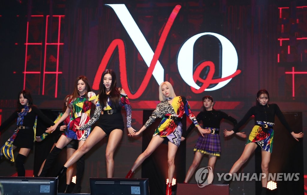 1��30��U�ȡA�b�������s�s��BLUE SQUARE�A�k��CLC�X�u�s��mť�|�îi�{�s�q�R�O�C�]���p���^