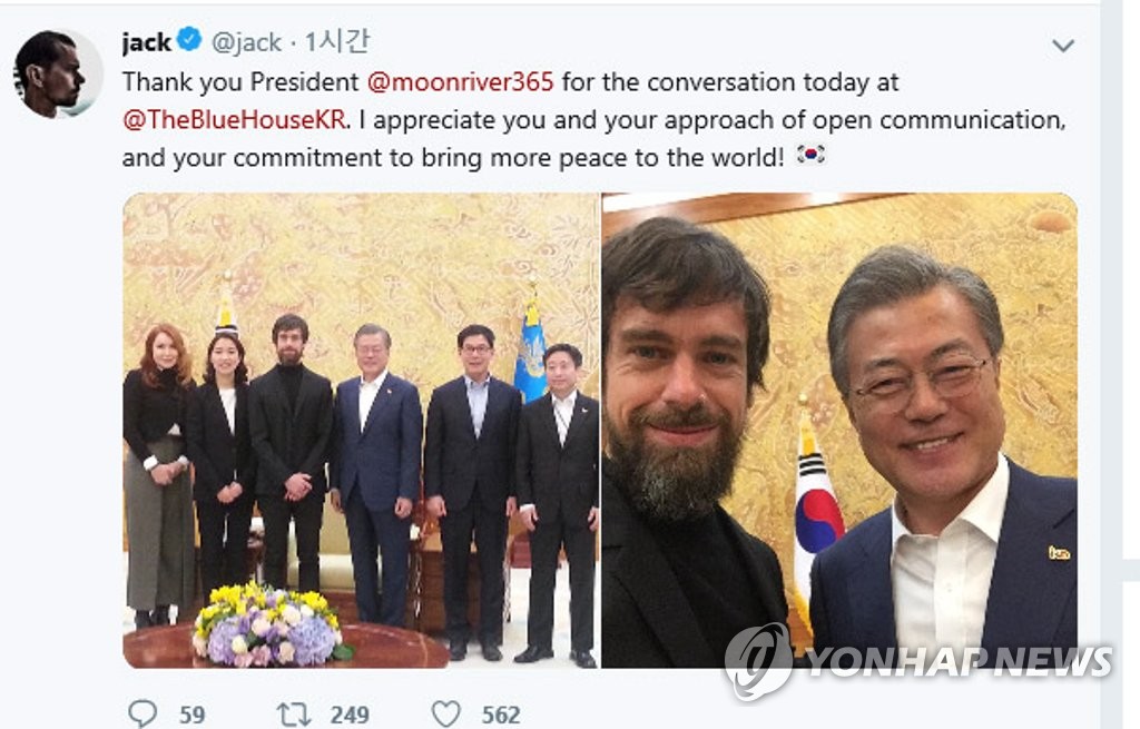 3��21��A���S���u����x�ǧJ·�h��b�ۤv�����S�ΥX�P��b�G�X�v�C�]���p��/�h����S�I�ϡ^