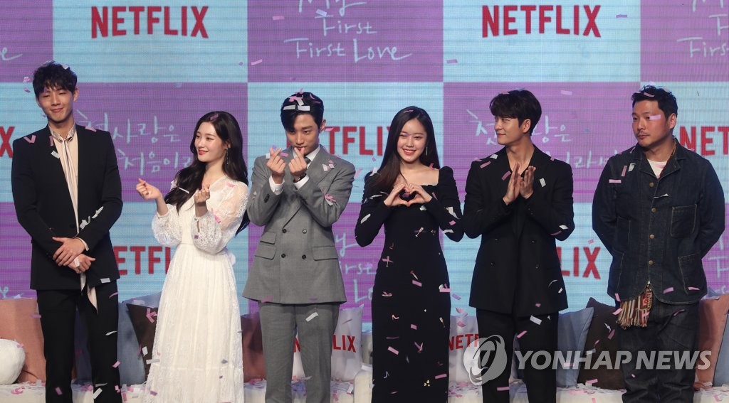 4��12��A�b�������o�q�d�ܼw�s���A�t��Jisoo�]���_�^�B�G�ħ��B���áB�Z���B������M�ɺt�d���ӥX�u���W�����`���]Netflix�^�s�@�m���ʬO�Ĥ@���n�o�G�|���\���ըѴC���ӡC�]���p���^