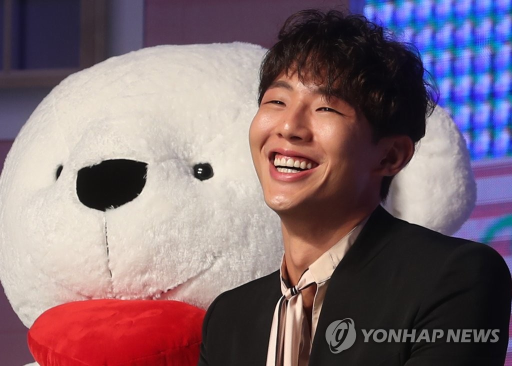 4��12��A�b�������o�q�d�ܼw�s���A�t��Jisoo�X�u���W�����`���]Netflix�^�s�@�m�]�����ʬO�Ĥ@���n�o�G�|�C�]���p���^