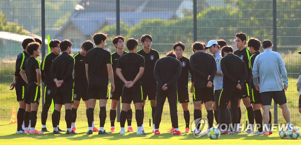 ��ƹϤ��G���a�ɶ�10��U�ȡA�b�i���c���L�A�n�����ƾ�U20�ǨM�ɡC ���p��