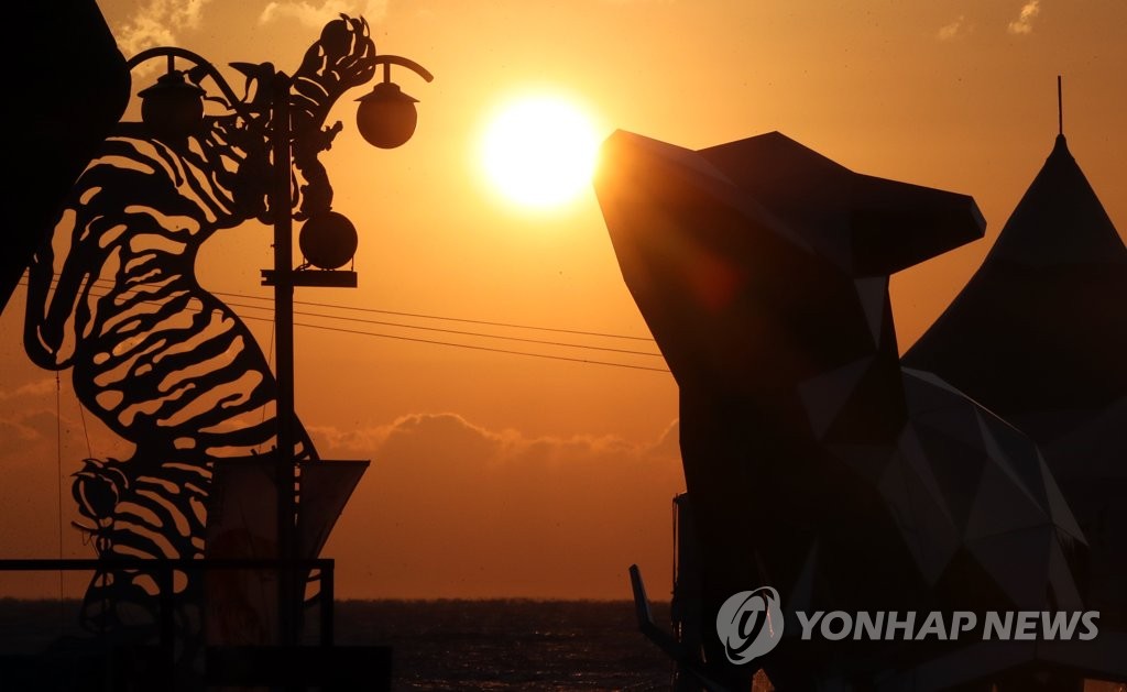 ��ƹϤ��G12��31��A�y�|�_�D����������a����X���[�߬��p�e�A�H�x���~���J���W�K��s��^�C����a�O�n�����W���[��X�Ӧa�C ���p��