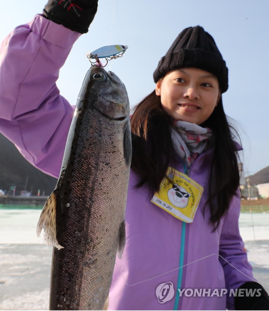 ��ƹϤ��G1��5��A�b����D�ؤt�p�ؤt���A�@�W�~��C�ȳ��_�@���j���C ���p��