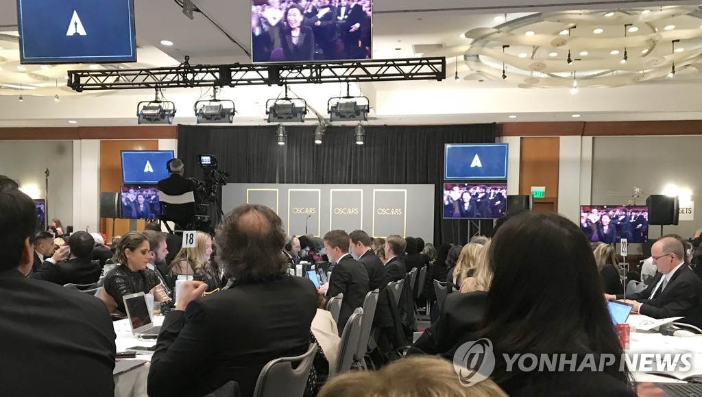 ���a�ɶ�2��9��A�b�����F����@�|�s�D���ߡA�O�̭̬��m�H���Ρn�a��̨μv�������w�I�C ���p��