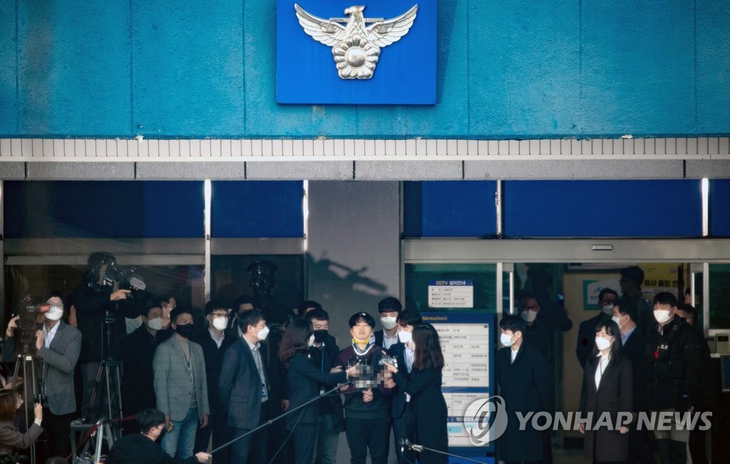 3��25��W�ȡA�b����������ĵ��p�A���D�l���O�̰ݡC ���p��