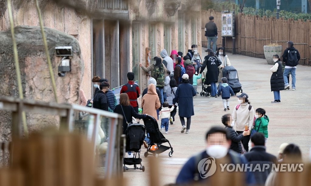 ��ƹϤ��G3��21��A�b�����ൣ�j����A�X�ȭ̹C���ʪ���C ���p��