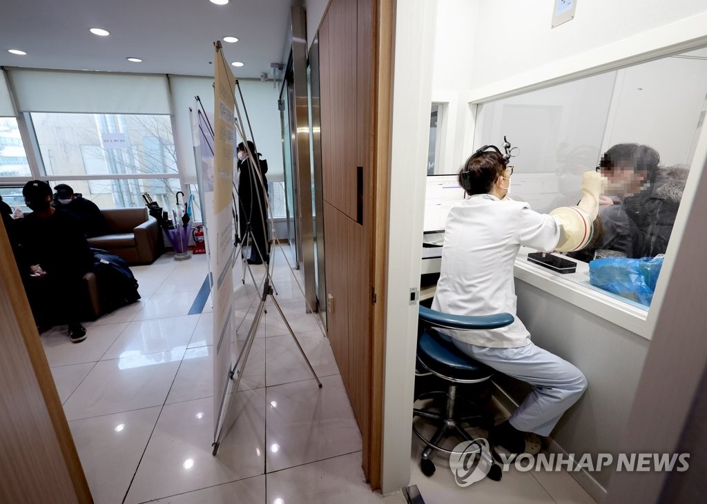 ��ƹϤ��G2��3��A�b��󭺺������@�a������|�A��ȤH���i��ֳt�ܭ��˴��C ���p��