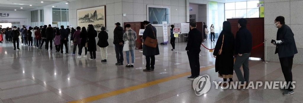 3��4��A�b�]�_�j�Х��F���j�Ӫ��ʮu�벼���A�����̱ƶ����ݧ벼�C ���p��