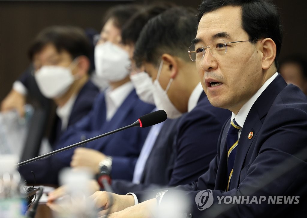 8��25��W�ȡA�b���������Ϫ��j���Ӥu�|ĳ�ҥl�}�������P�q�ʨT����~�y�ͷ|�W�A�����v�M�w�����x��M�������@���O�q�]��������������[���ʥߪk�C