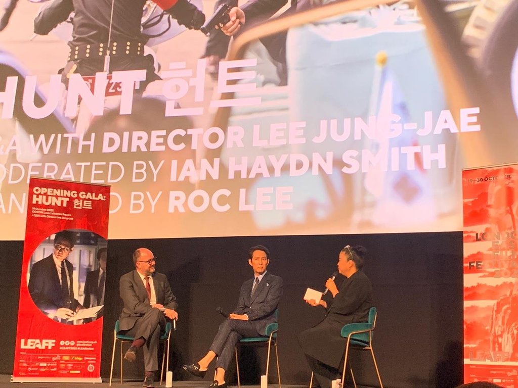 ���a�ɶ�10��19��A�b�۴��A�t�����F�_�s���m���y�n�@���}���v���G�۲�7���۴��F�ȹq�v�`�C�Ϭ����F�_�b�v����M�ᱵ�����ݡC ���p��