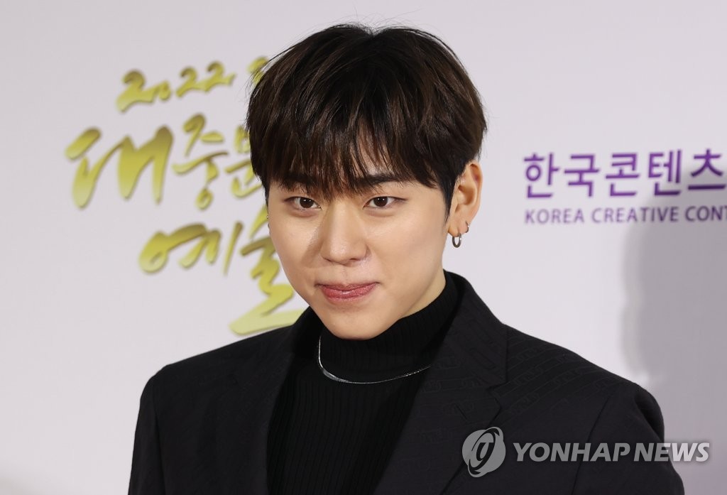 신인 보이그룹을 준비 중인 가수 겸 프로듀서 지코