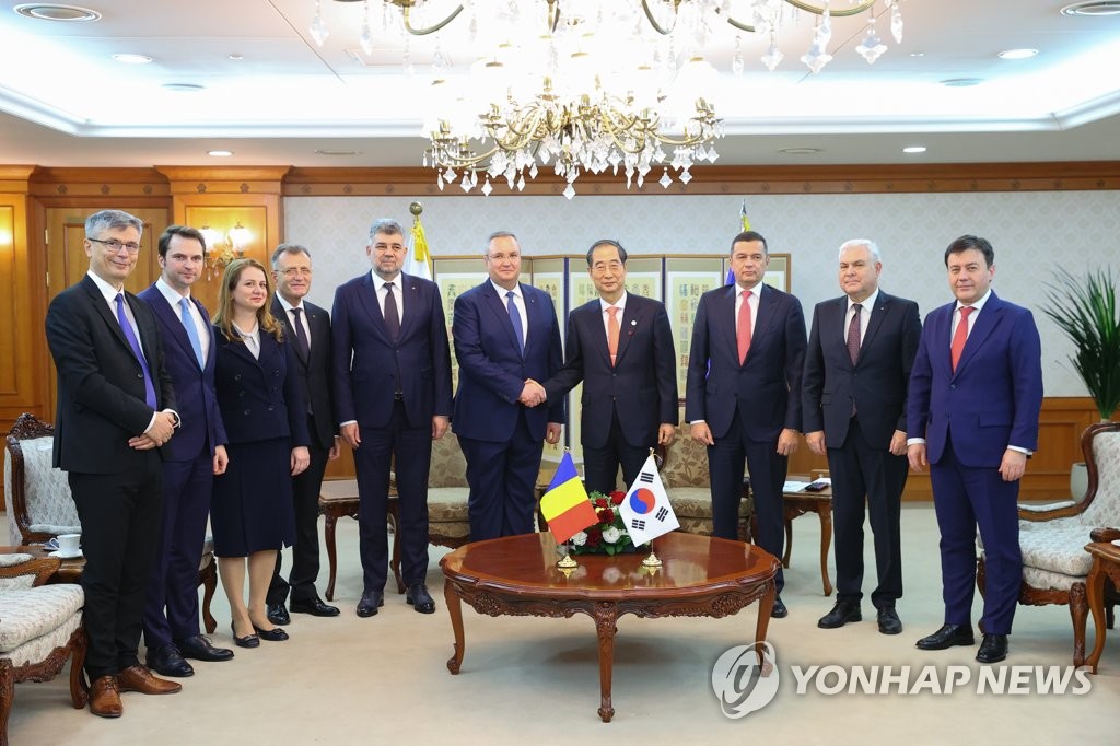 12��21��A�b�����F�������줽�ӡA�n������`�z��悳�x�]�k�|�^�|��ù�������`�z���j��·�C�J�]�����^�C�Ϭ���悳�x�P�C�J�@��X�v�C ���p��/����`�z�Ǩѹϡ]�Ϥ��Y�T����ƻs�^