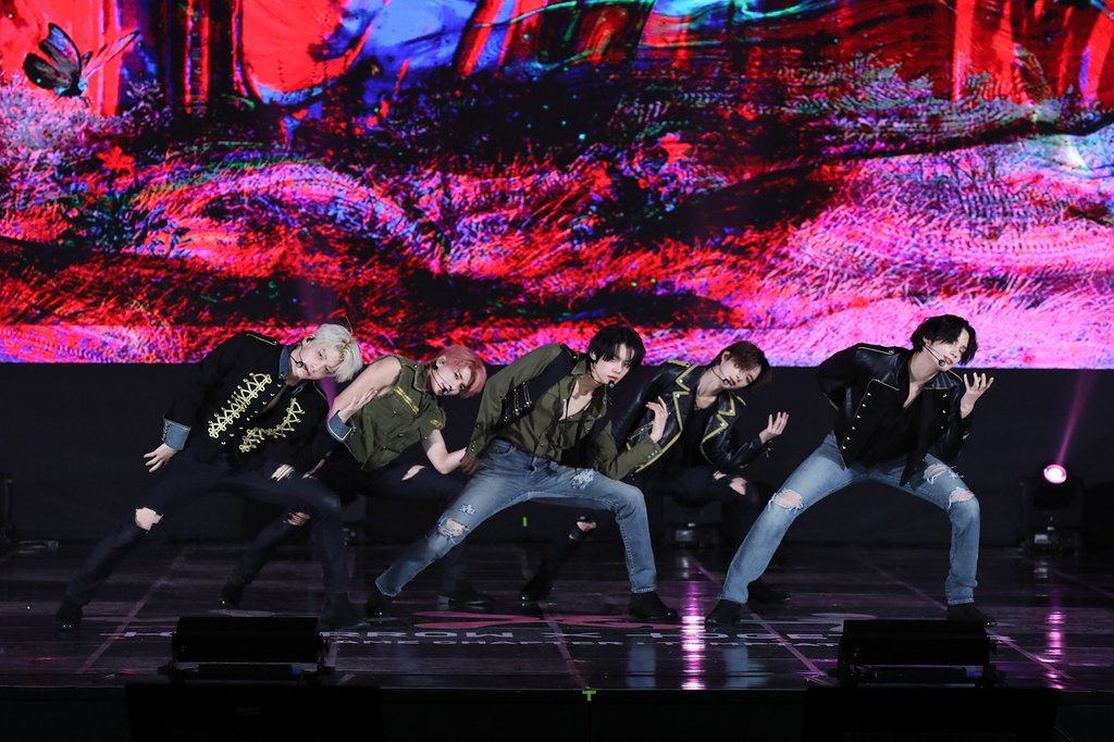 그룹 투모로우바이투게더