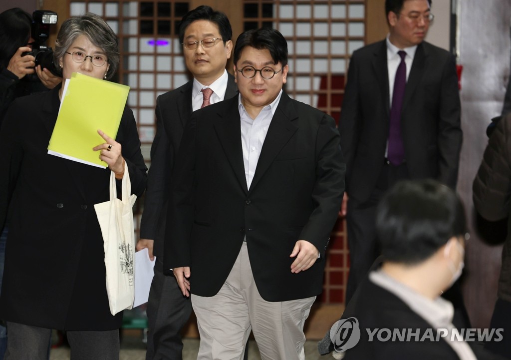 관훈포럼 참석하는 방시혁 하이브 의장