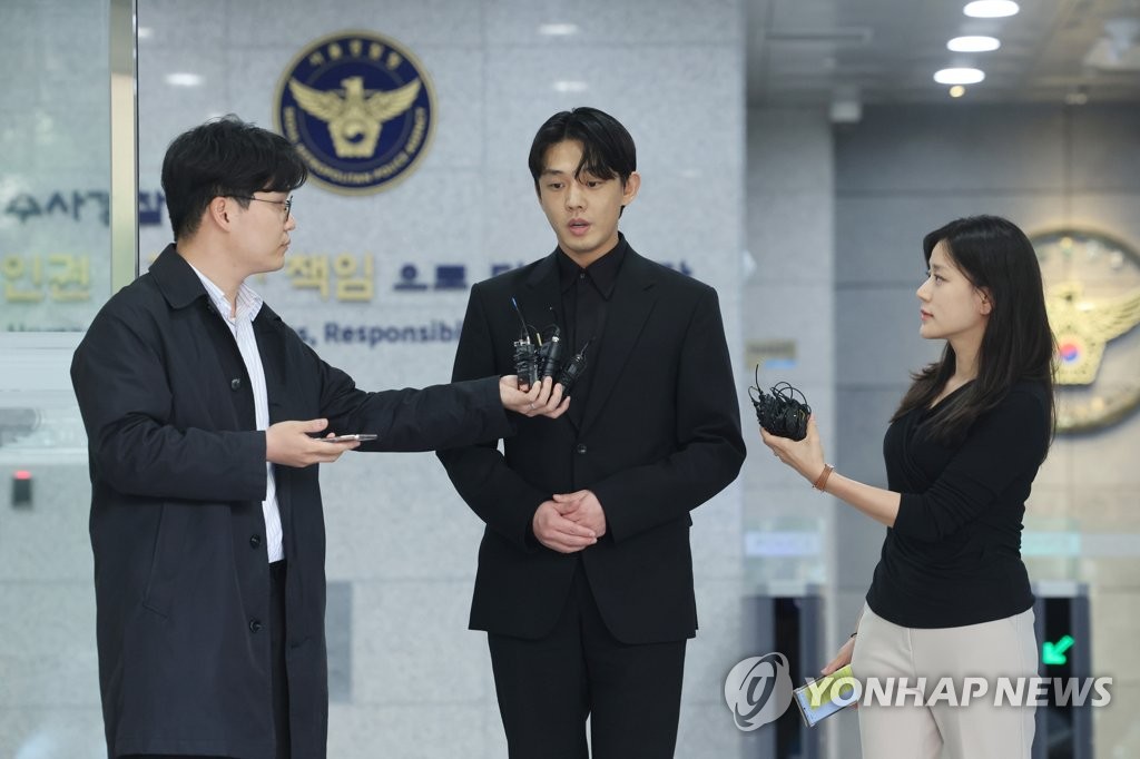 ��ƹϤ��G5��17��W�ȡA�b����ĵ���U�r�~�Ǹo���d���줽�ӡA�A�r�t���B�Ȥ��]�~���^�H���äH���������ĤG���լd�C�Ϭ��B�Ȥ������լd�ᱵ���C��ĳX�C ���p��