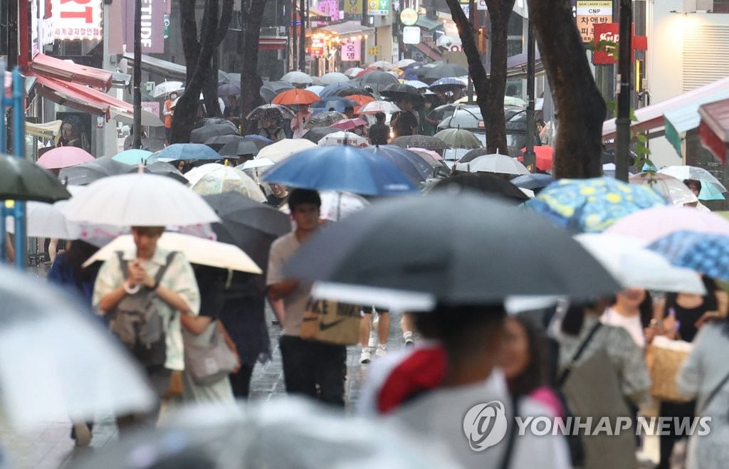 7��11��A�b�������ϩ��}���Y�A�H�̼��ʥX��C ���p��