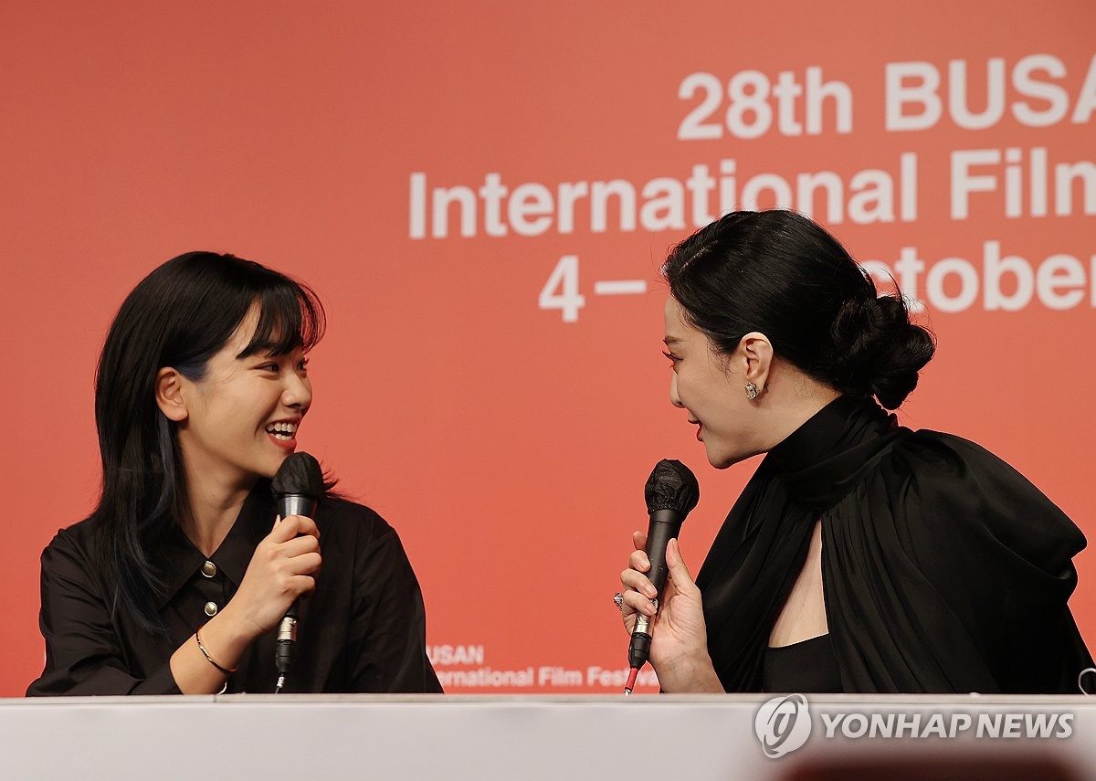 10��5��A�b�y�s�����O��KNN�@���|�檺�y�s��ڹq�v�`�J����m��]�n�O�̷|�W�A�t���S�B�B�]�k�^�M���P�M��ܡC ���p��