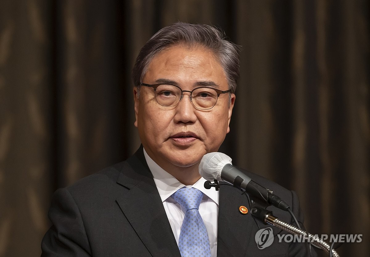 10��13��A�b�����A�n���~���뮶���ѥX�u�����p�X�˵��j�|�A�åNŪ�������P��C ���p��