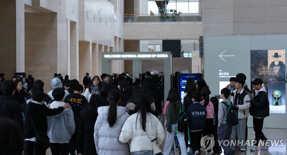 12��13��A�b�����s�s�Ϫ���ߤ����ժ��]�e�A�X�ȭ̱ƶ����ݤJ���C ���p��