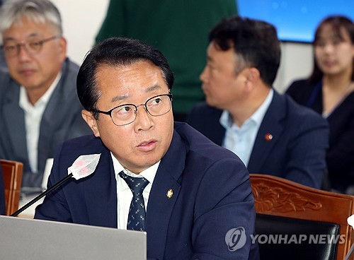 �P, 장동혁 방미에 "해외 화보 촬영�K성과없이 허세 정치"