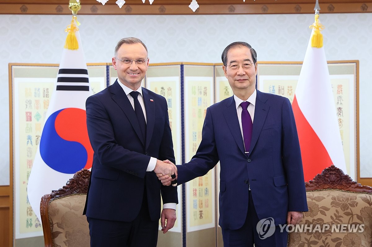 10��24��A�b�����F�������줽�j�ӡA�n���`�z��悳�x�]�k�^�P�i���`�Φw�ǥ�·���F�X�v�d���C ���p��/����`�z�Ǩѹϡ]�Ϥ��Y�T����ƻs�^