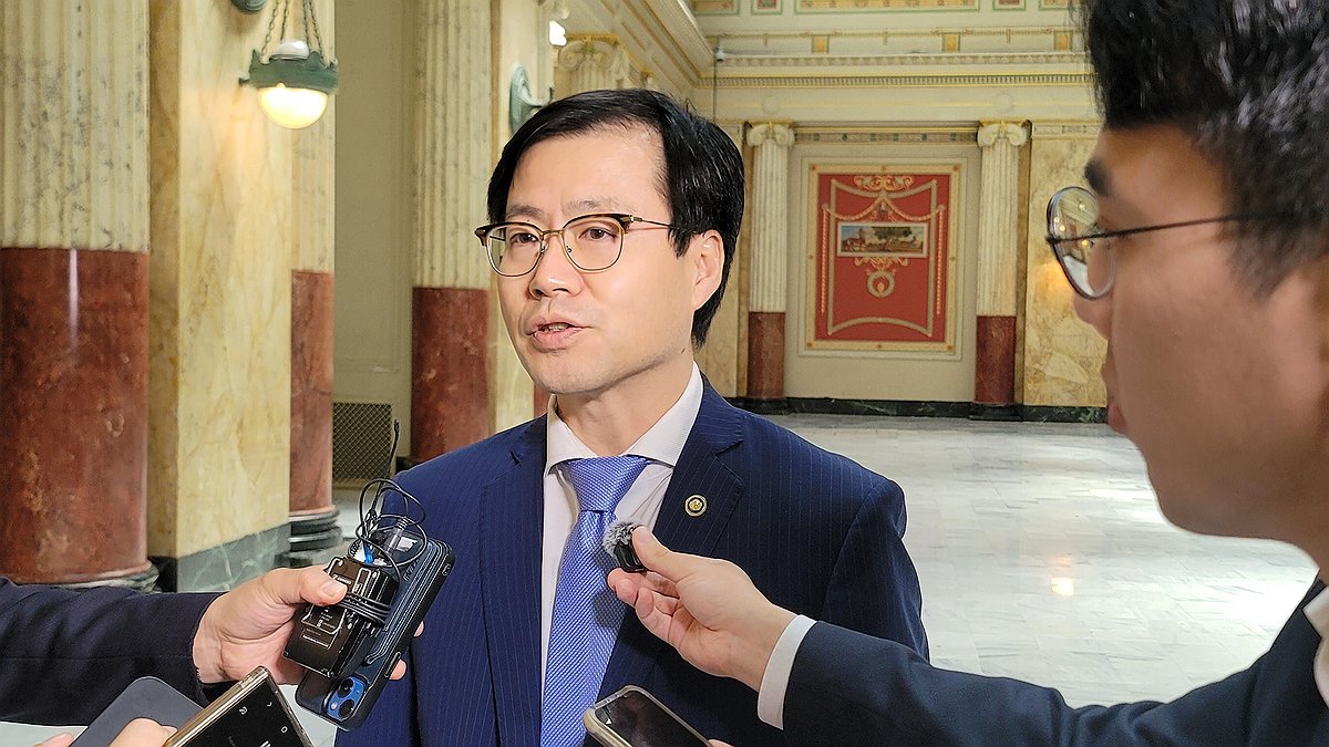 ¸ê®Æ¹Ï¤ù¡G²£·~³q°Ó¸ê·½³¡³q°Ó¥æ¯A¥»³¡ªø§f¿«¤E ÁúÁpªÀ