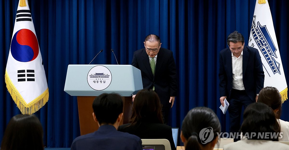 7��25��A�b�`�ΫǡA���e�S�]�k�^�M�Q�t�����иg�T�ﵦ�|ĳ���G��V�C��P�N�C ���p��