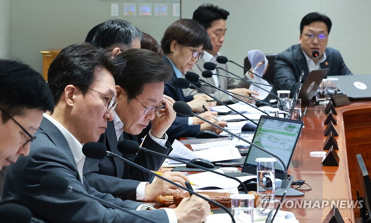 7��29��A�b�s�s�`�Ω��|�檺��ȷ|ĳ�W�A�n���`�Χ��b���]���T�^ť�����ĩe���|�e�������÷ء]�k�^���u�@�J���C ���p��