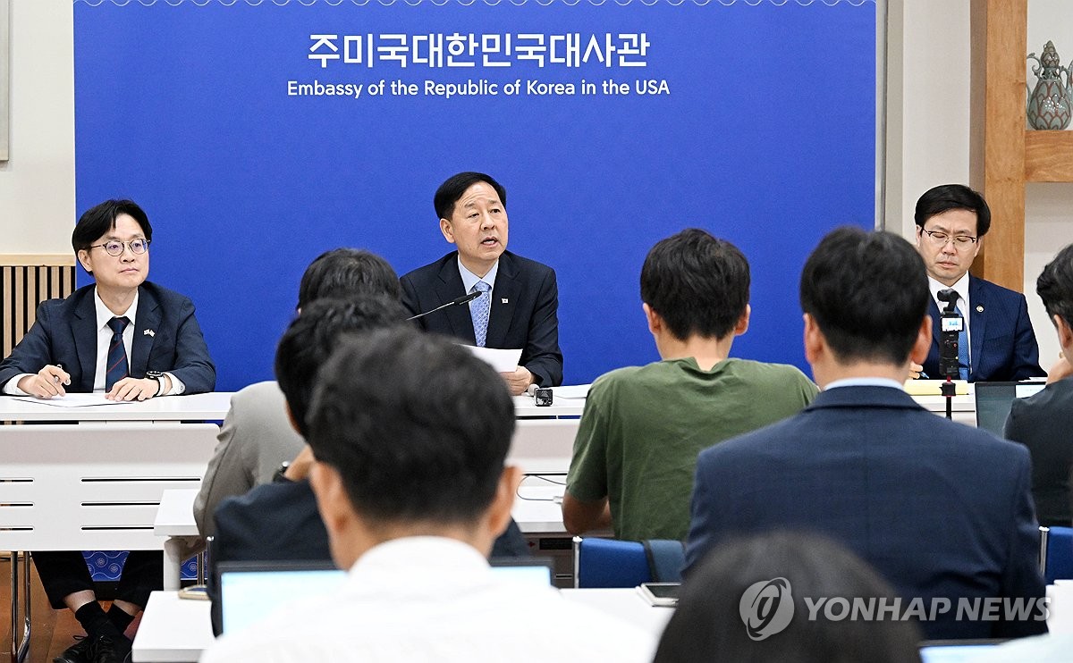 ���a�ɶ�7��30��A�b���ز��y���n���n���j���]�A�n������g�T�R�ӥN���Υl�}�O�̷|�C�Ϭ��g�ٰ��`�z�ݥ����]�F�����x��������нR�ӵ��G�C ���p��/�����]�F���ѹϡ]�Ϥ��Y�T����ƻs�^