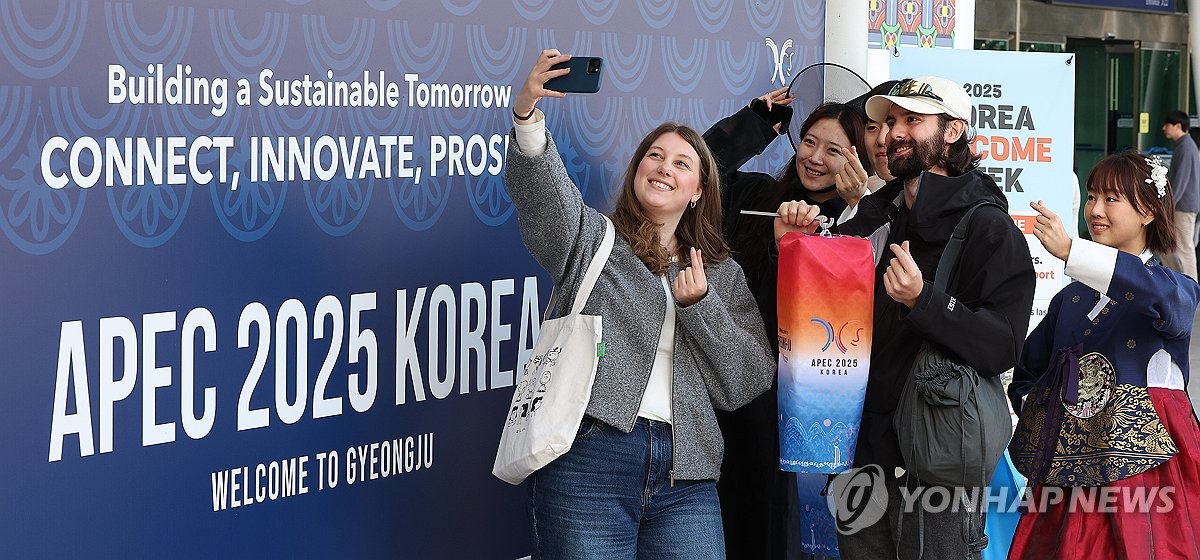 10��26��A�b�y�|�_�D�y�{���A�~��C�Ȧb�����|�[�����]�m��APEC�p�|�D�D��v�ϩ���d���C ���p��