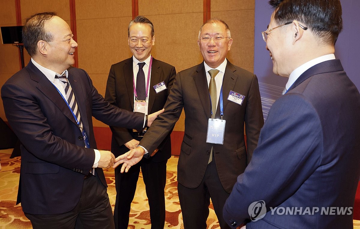 1��5��A�b�_�ʡA�{�N�T�����η|���G�q�š]�k�G�^�M����Щl�H�ݸ��ƪ������s�]���@�^�b�����ӰȽ׾¤W�ˤ���͡C ���p��