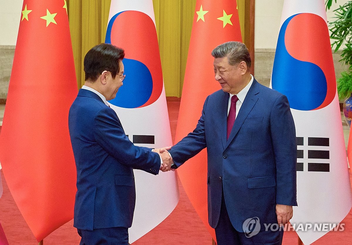 1��5��A�b�_�ʤH���j�|��A���b���]���^�M�ߪ񥭴���P�N�C ���p��/�p�X�ĳX�Ρ]�Ϥ��Y�T����ƻs�^