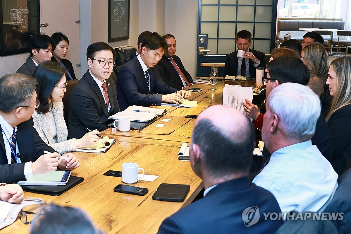 ���a�ɶ�1��13��A�b����ز��y�A�f���E�]���ƲĤT�^�X�u����A�ȷ~�p���]CSI�^���׾¡C ���p��/���~�q�ӳ��ѹϡ]�Ϥ��Y�T����ƻs�^ 